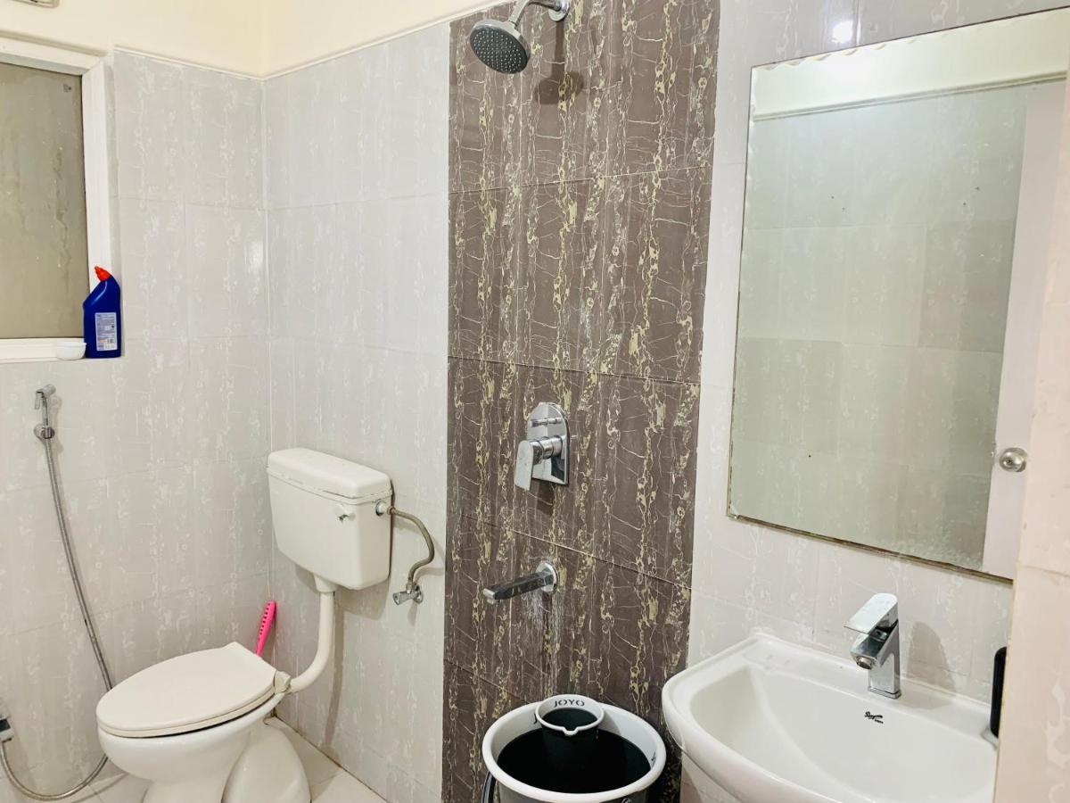 Tranquil Apartment Varanasi Luaran gambar