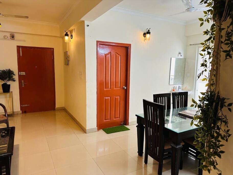 Tranquil Apartment Varanasi Luaran gambar
